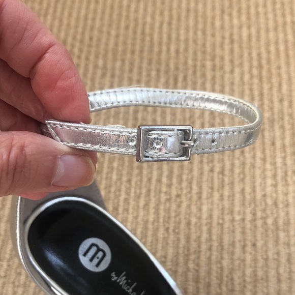 Michael Antonio Silver High Heels - Picture 9 of 10